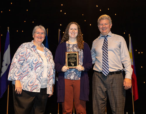 Julie Mpofu receives Nations Award