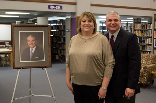 SBU First Lady Barbara Turner and SBU President Dr. Eric A. Turner with the Presidential Portrait.