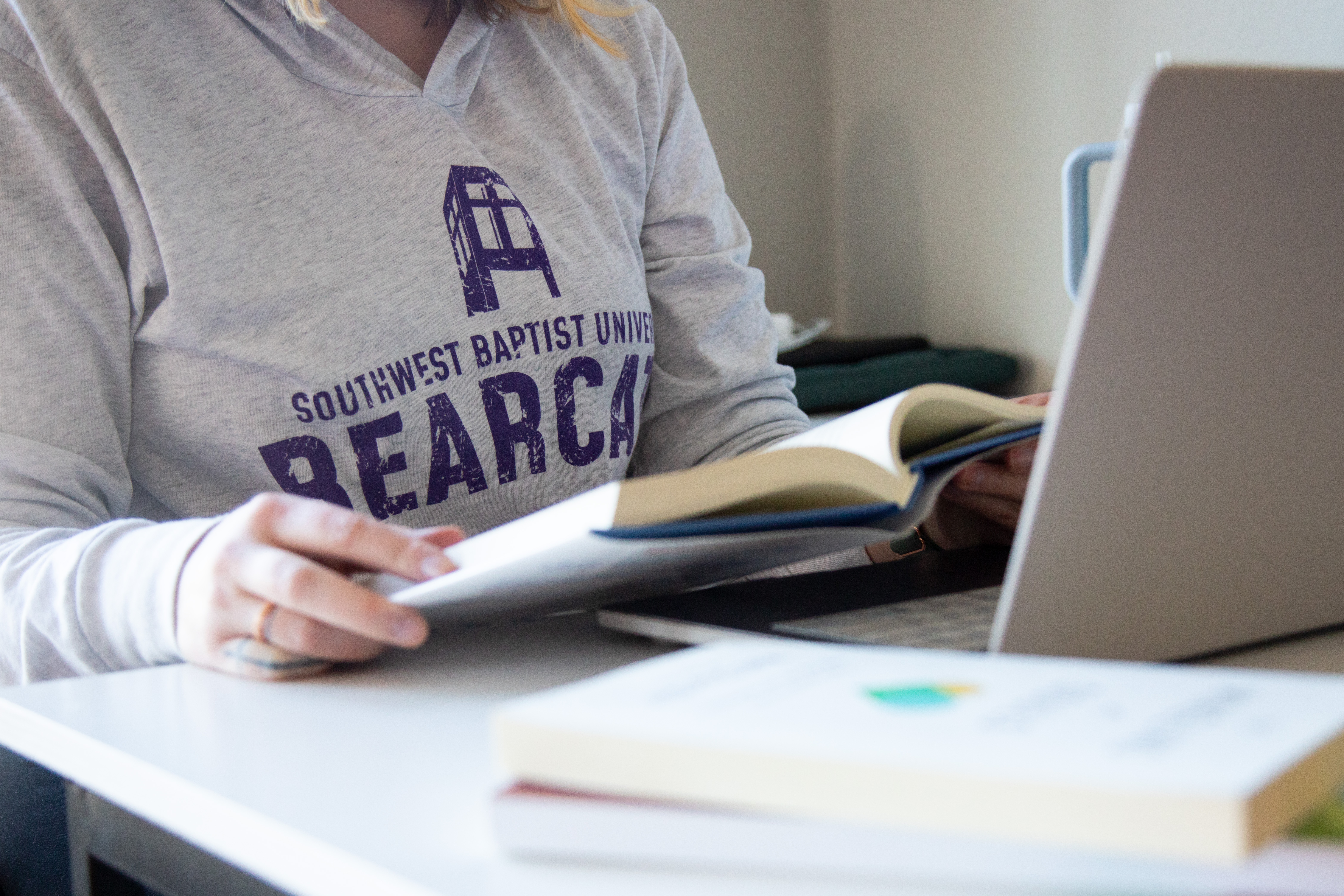 woman completeing her online homework